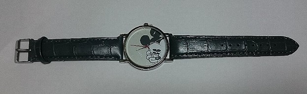 Photos: SPRiNG ミッキーマウス 大人の腕時計