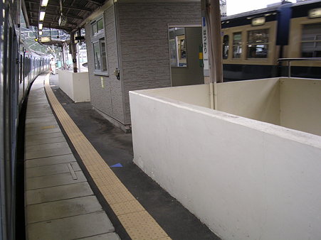 初雁駅ホーム