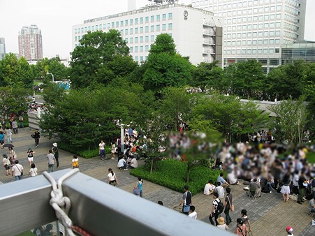 2009.08.14 コミックマーケットの列