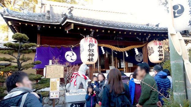 戌年で賑わう2018年正月の「伊奴(いぬ)神社」 - 27