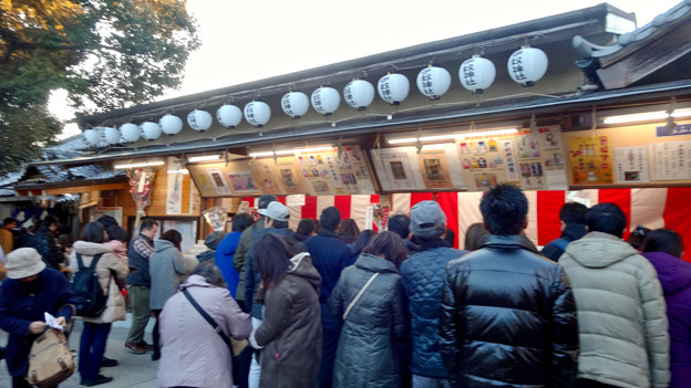 戌年で賑わう2018年正月の「伊奴(いぬ)神社」 - 32