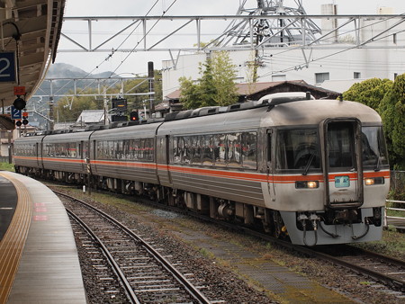 キハ85系特急ワイドビュー南紀 紀勢本線紀伊勝浦駅