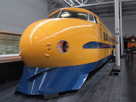 二代目ドクターイエローリニア鉄道館01
