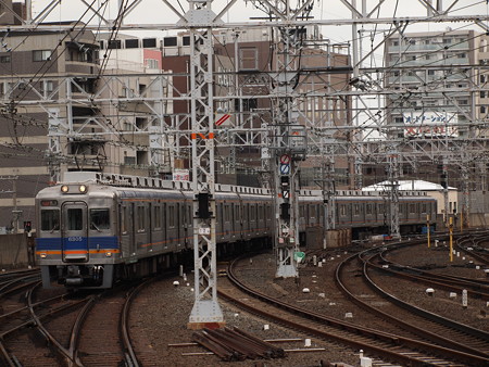 南海6300系急行 南海高野線難波駅