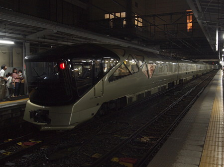 E001系四季島 信越本線長野駅03