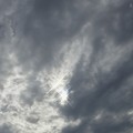 Photos: 暗く厚い雲の向こう、クロスの光が呼んでいた ～飛んでいきたい