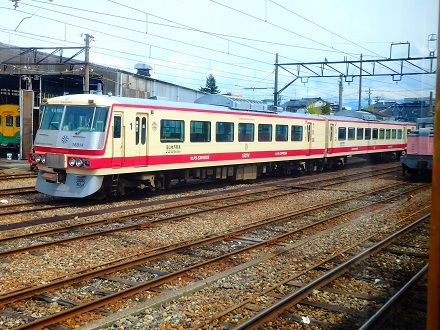 Photos: 旧レッドアロー～富山電鉄