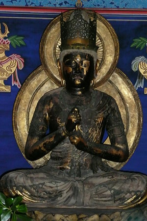 大日如来坐像