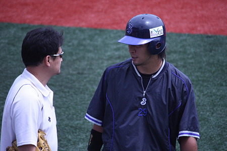 新沼慎二と大川マネージャー