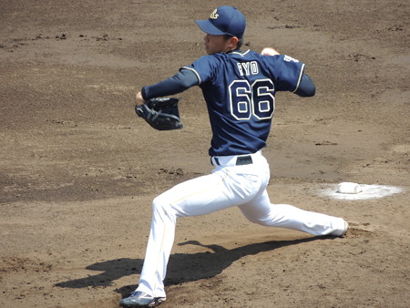 吉田凌投手。