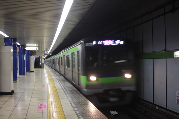 都営新宿線　10-300形