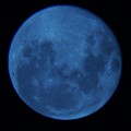 天体望遠鏡で観測した月、カメラの設定を少しかえて海王星のように仕上げてみました