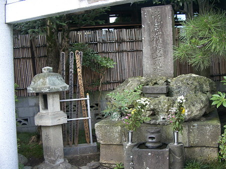 戊辰の役戦士墓