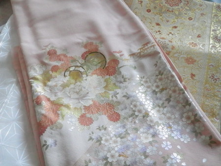桜色の色留袖
