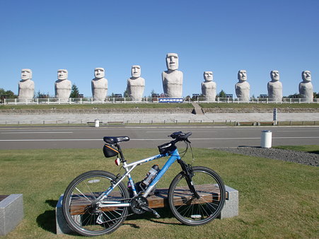 滝野霊園 モアイ