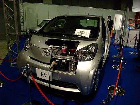 TOYOTA　ｉＱＥＶ