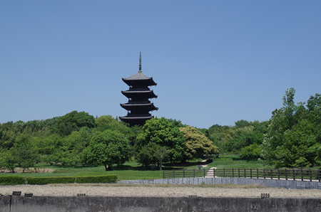 新緑の備中国分寺五重塔