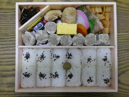 崎陽軒メガシウマイ弁当 (8)