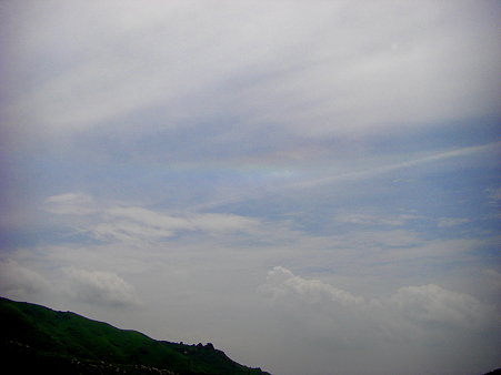 見えにくいけど彩雲をまた見れた