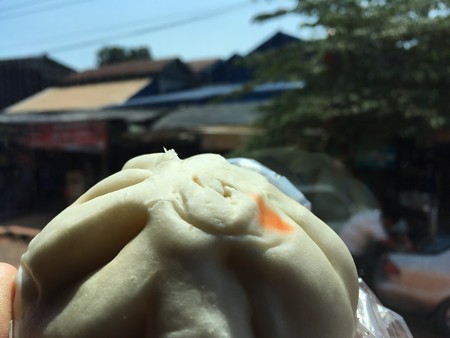 朝食の肉まん
