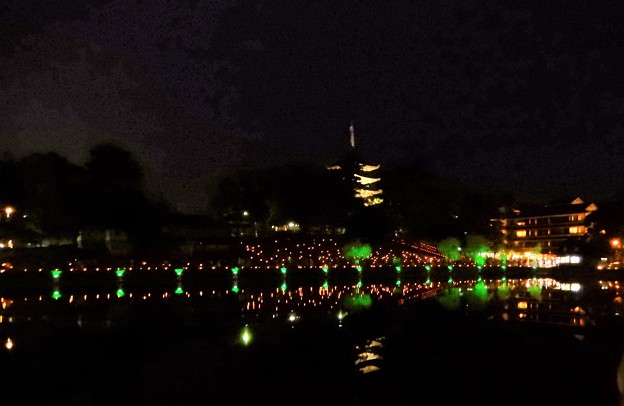 奈良燈花会 (2)・猿沢池