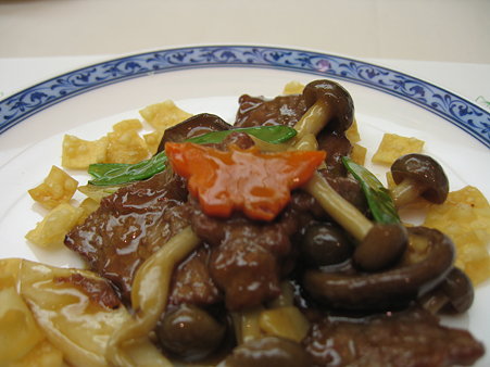 豚肉と季節のきのこ炒め