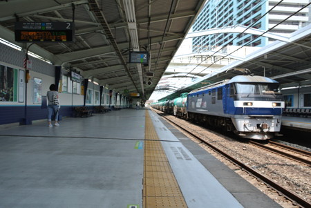 根岸線／石川町