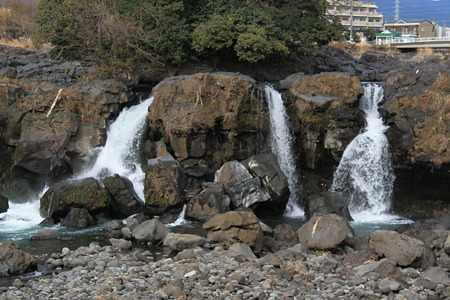 長泉町側からの鮎壺の滝アップ1/320sec