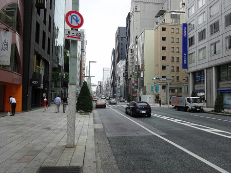 170626-01朝の銀座