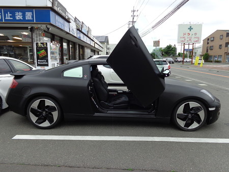 スカイラインＶ３５クーペ　東京都　ガルウイング取付　横