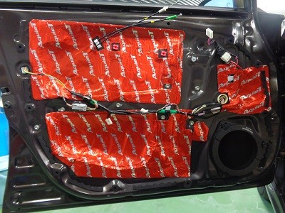 中古車ブレイド納車　デッドニング