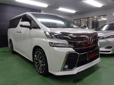 ヴェルファイア３０　バックドアLED取付