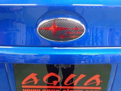WRX S$　リアエンブレム　ブラックカーボン＆クリアレッド