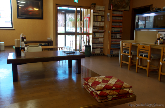 店内 P7090023