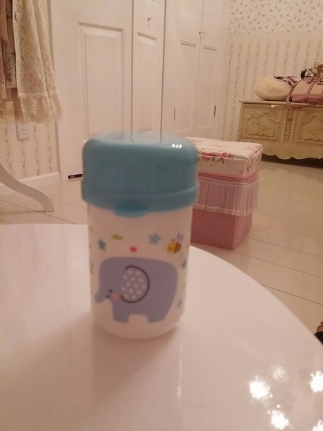 １００円ショップダイソー　おしぼりボトル