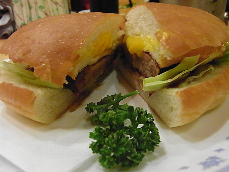 コメダのバーガー