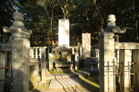 霊山護国神社 (1)