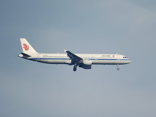 Airbus A321-213 中国国際航空B-6605