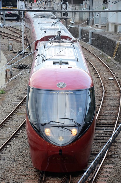 富士急5500系富士山ビュー特急9号大月発車