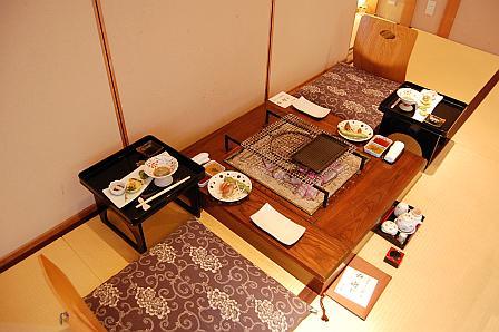 囲炉裏で食す