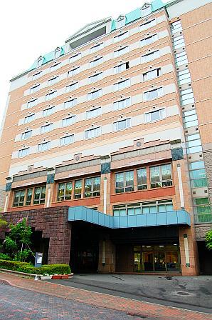 どーんと11階建て、200室