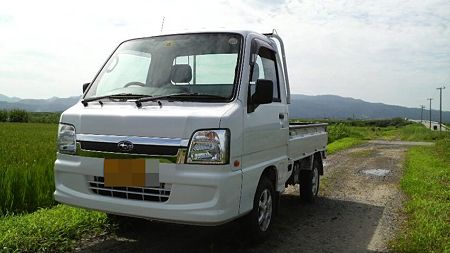 やはり軽トラにはこの風景が似合います