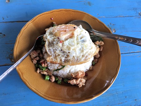 昼飯のタイ飯 (2)