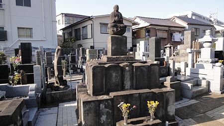阿波藍商人墓標群 全景 東大井 来福寺