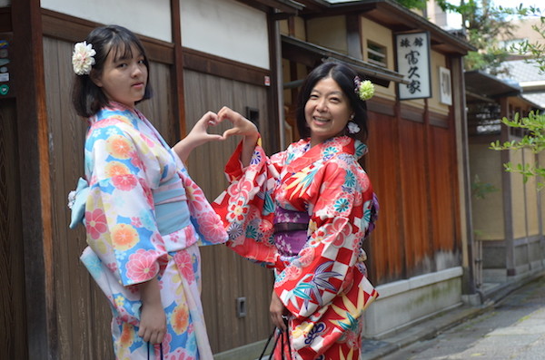 家内と娘の着物姿