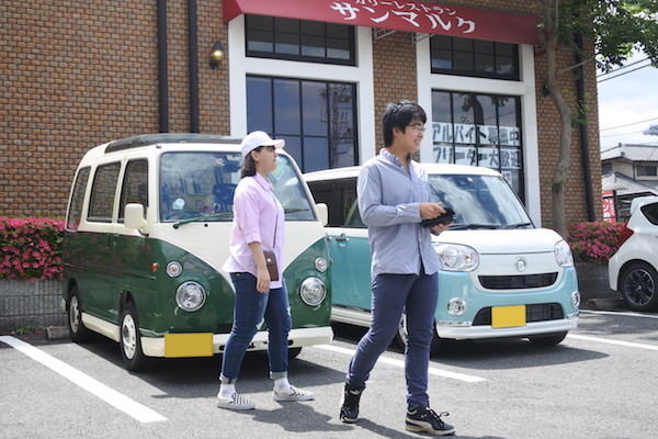 ミニバスでブランチにお出かけ