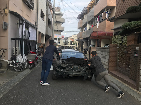 積車まで推して行きます。
