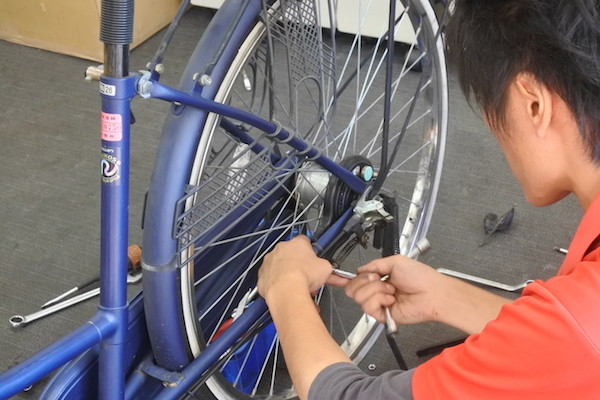変速機が左側に付いているのは古い自転車の証