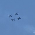 Photos: 13:43ブルーインパルス編隊飛行～鳥付き初回限定盤～かなりズーム(iA60倍)