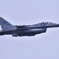 Photos: 午後の三沢基地。。三沢の米空軍F-16ローカル訓練へ上がり